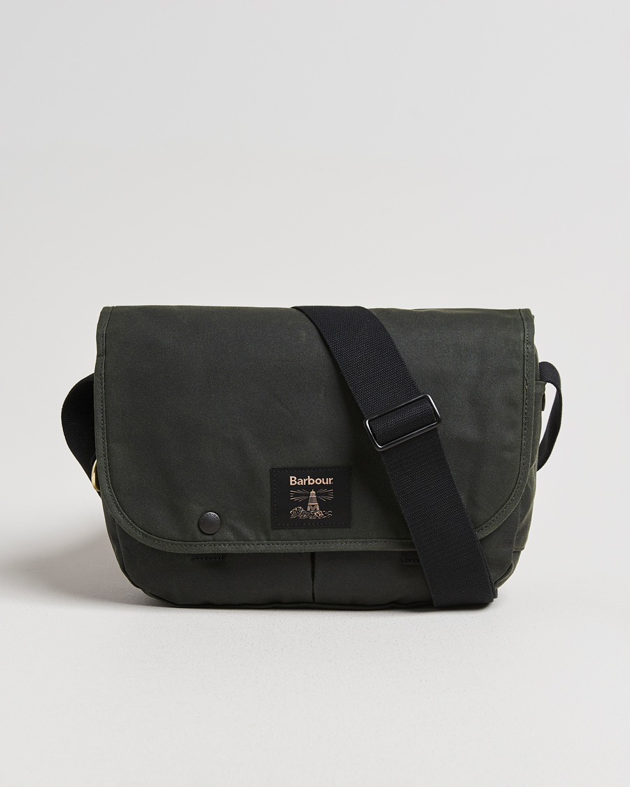 Mies | Laukut | Barbour Lifestyle | Field Wax Riever Crossbody Bag Sage