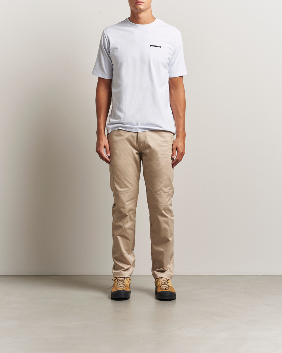 Mies | T-paidat | Patagonia | P-6 Logo T-Shirt White