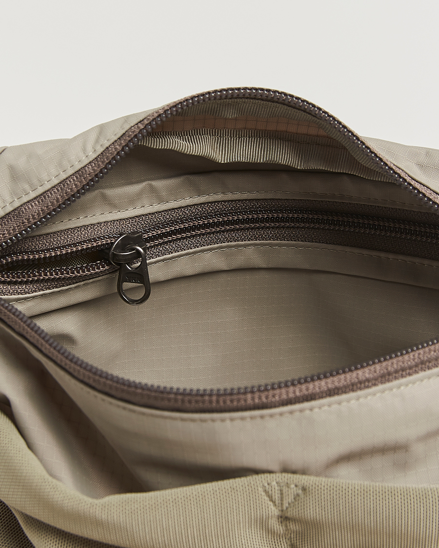 Mies | Laukut | Patagonia | Terravia Sacoche River Rock Green