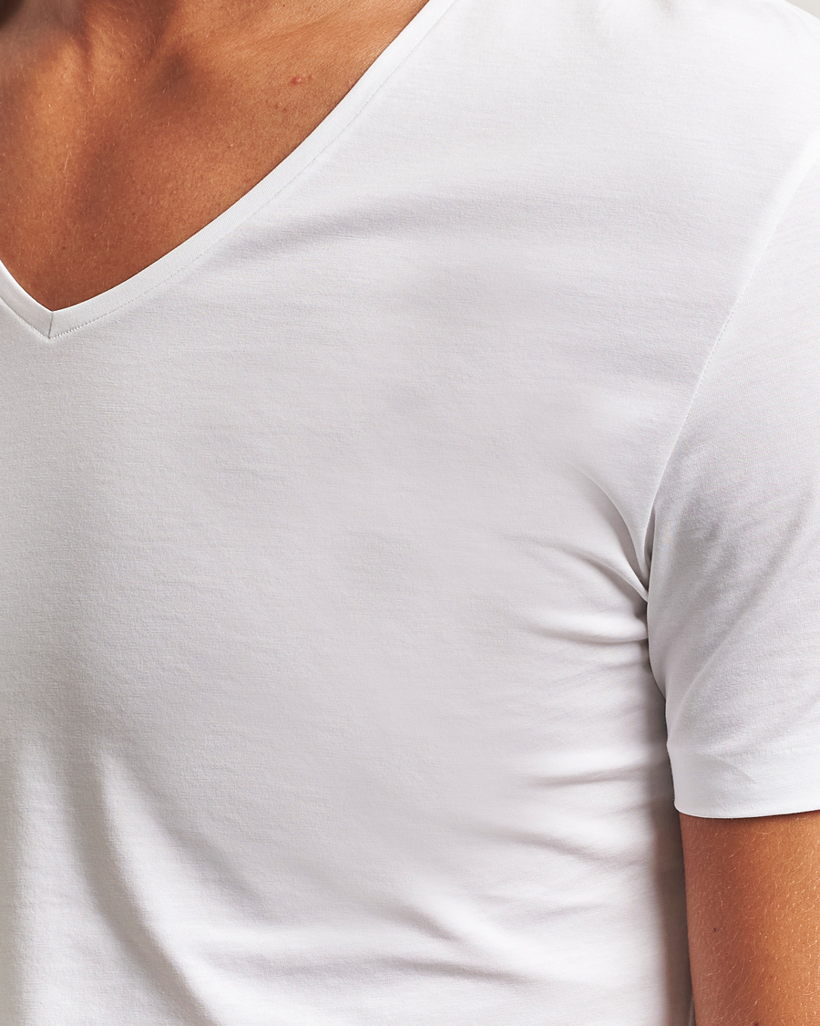 Mies | T-paidat | Derek Rose | Pima Cotton V-Neck T-Shirt White