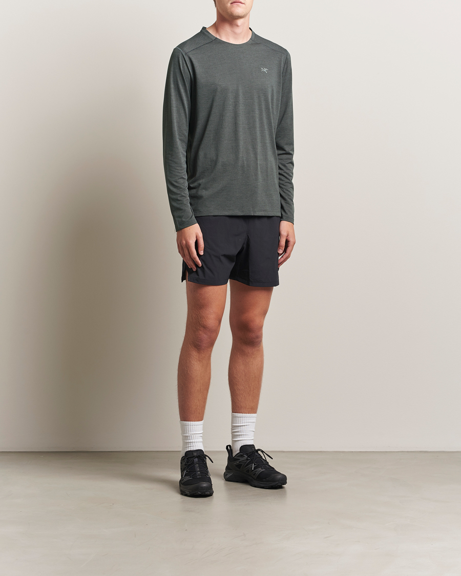 Mies | T-paidat | Arc'teryx | Cormac Long Sleeve T-Shirt Black Heather