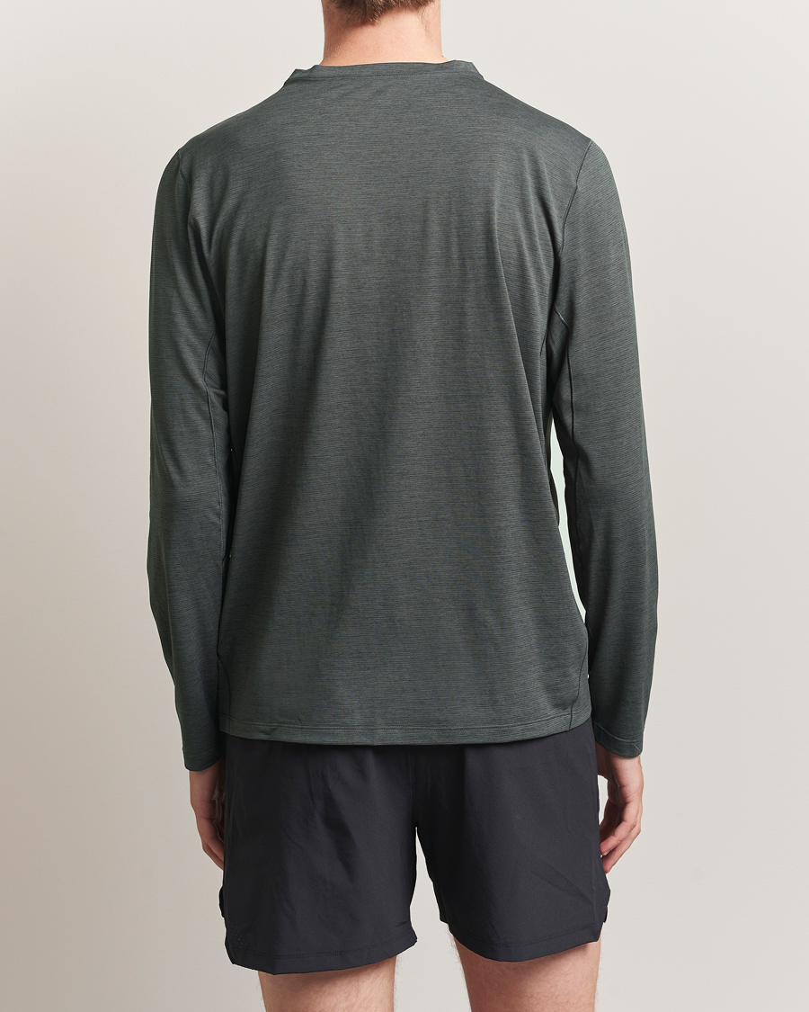 Mies | T-paidat | Arc'teryx | Cormac Long Sleeve T-Shirt Black Heather