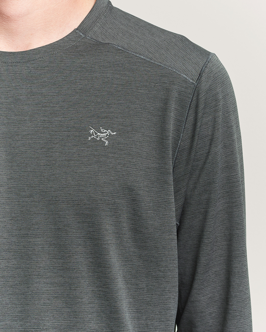 Mies | T-paidat | Arc'teryx | Cormac Long Sleeve T-Shirt Black Heather