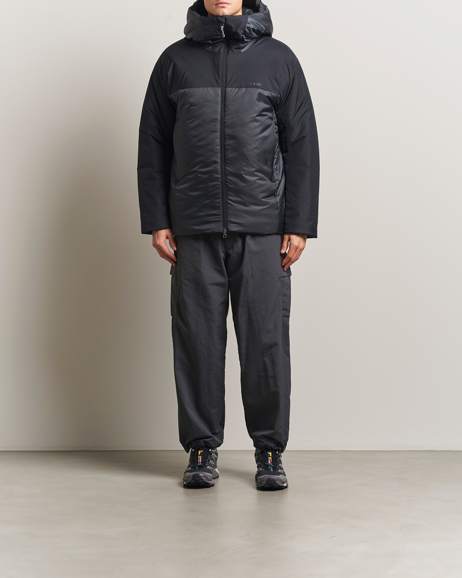 Mies | Takit | Houdini | Double Dunfri Primaloft Padded Jacket True Black