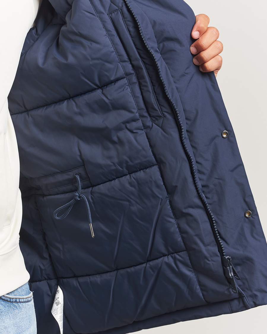 Mies | Takit | Fred Perry | Stockport Padded Hooded Jacket Dark Airforce