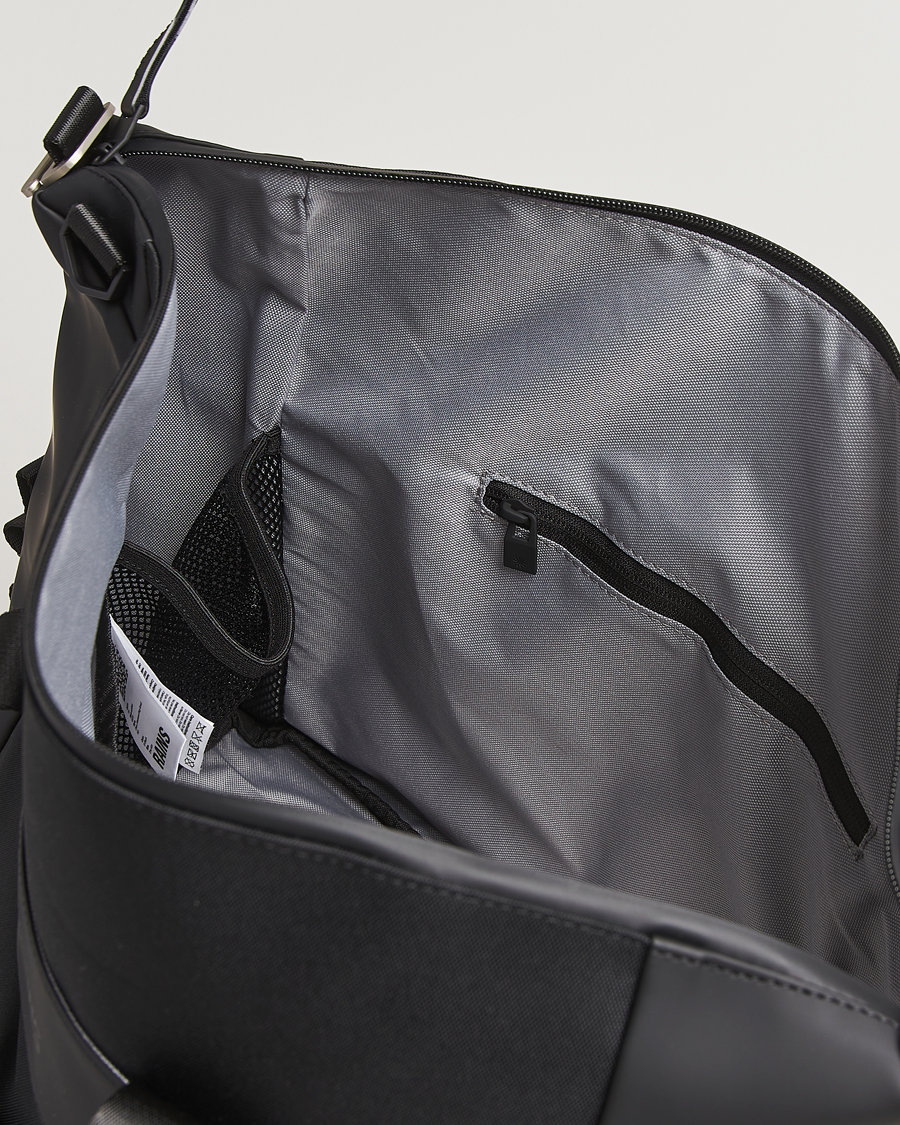 Mies | Laukut | RAINS | RAINSOtaru Small WeekendbagBlack