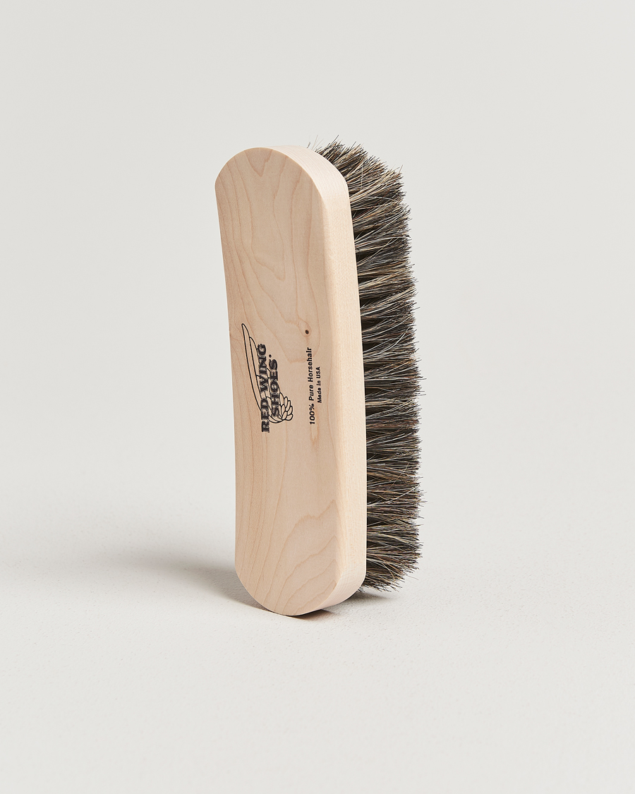 Mies | Kenkien huolto | Red Wing Shoes | Shoe Brush