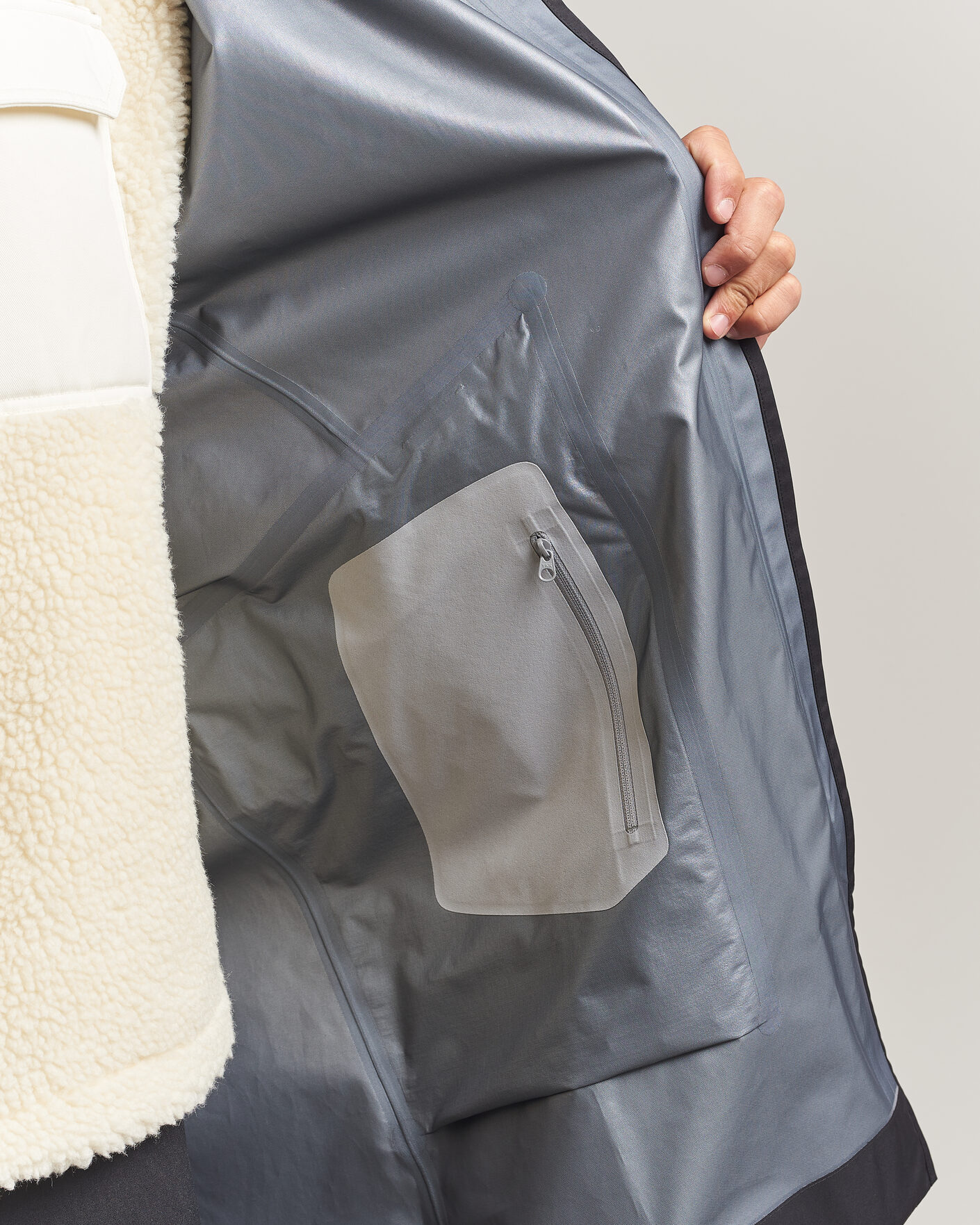 Mies | Takit | Arc'teryx Veilance | Monitor GORE-TEX Coat Black