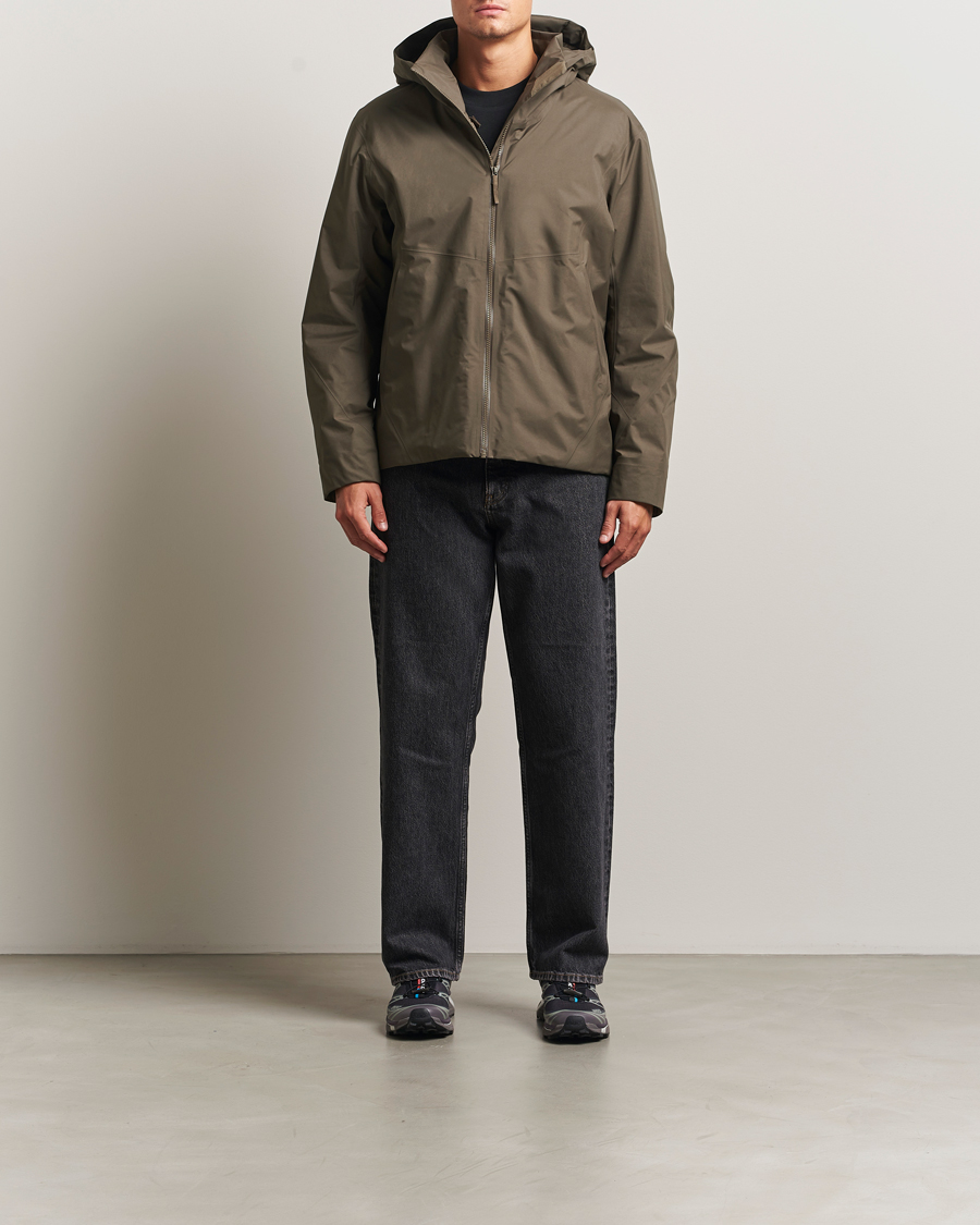 Mies | Takit | Arc'teryx Veilance | Diode Insulated GORE-TEX Jacket Brown