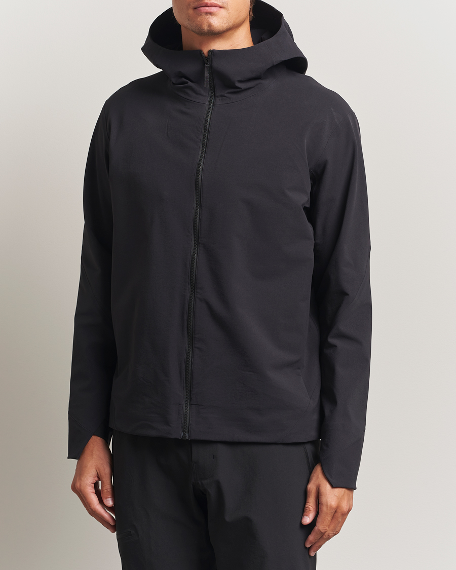 Mies | Takit | Arc'teryx Veilance | Isogon GORE-TEX Hooded Shell Jacket Black