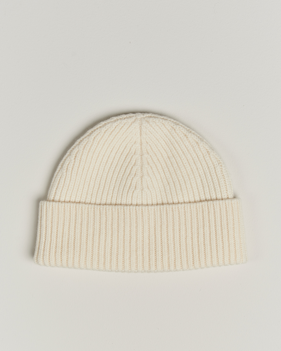 Mies | AMI Heart Logo Beanie Ecru | AMI | Heart Logo Beanie Ecru