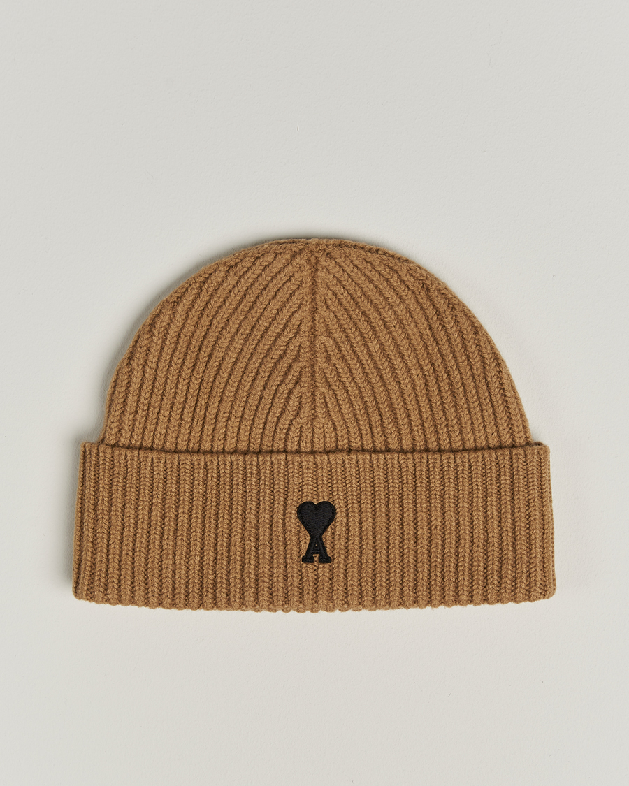 Mies | AMI Heart Logo Beanie Camel | AMI | Heart Logo Beanie Camel