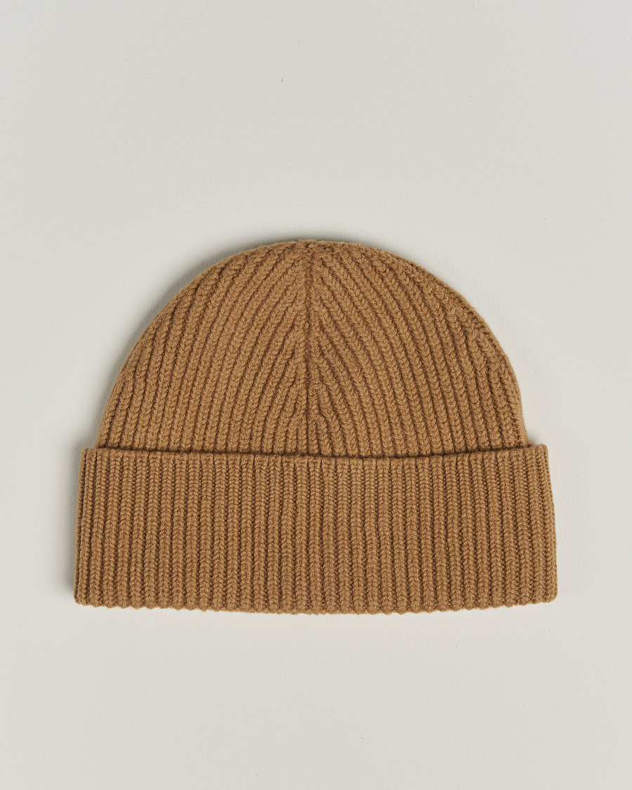 Mies | AMI Heart Logo Beanie Camel | AMI | Heart Logo Beanie Camel