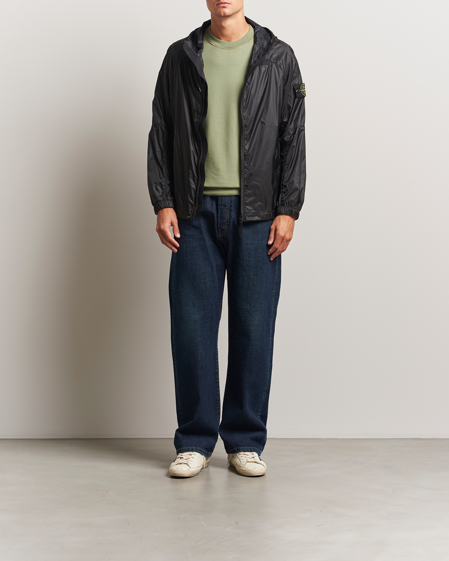 Mies | Takit | Stone Island | Lightweight Ripstop Jacket Lead Grey