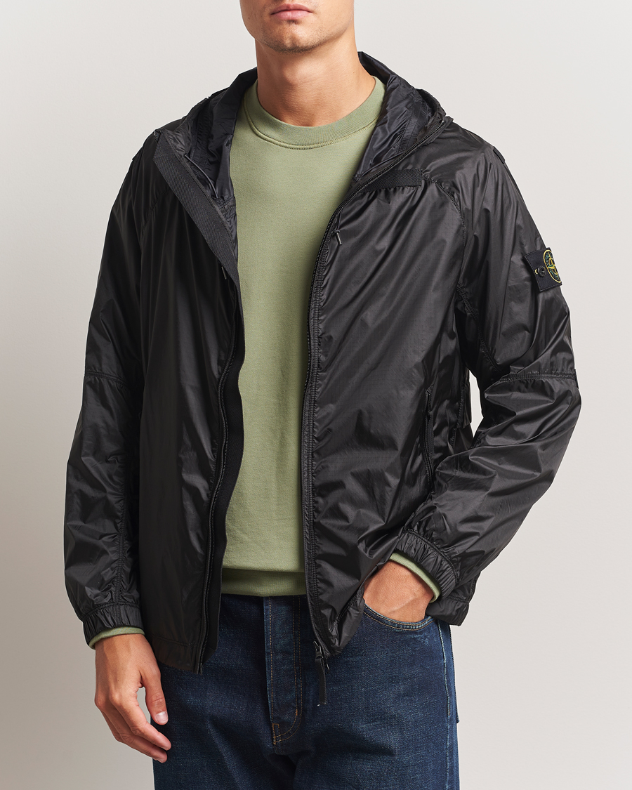 Mies | Takit | Stone Island | Lightweight Ripstop Jacket Lead Grey