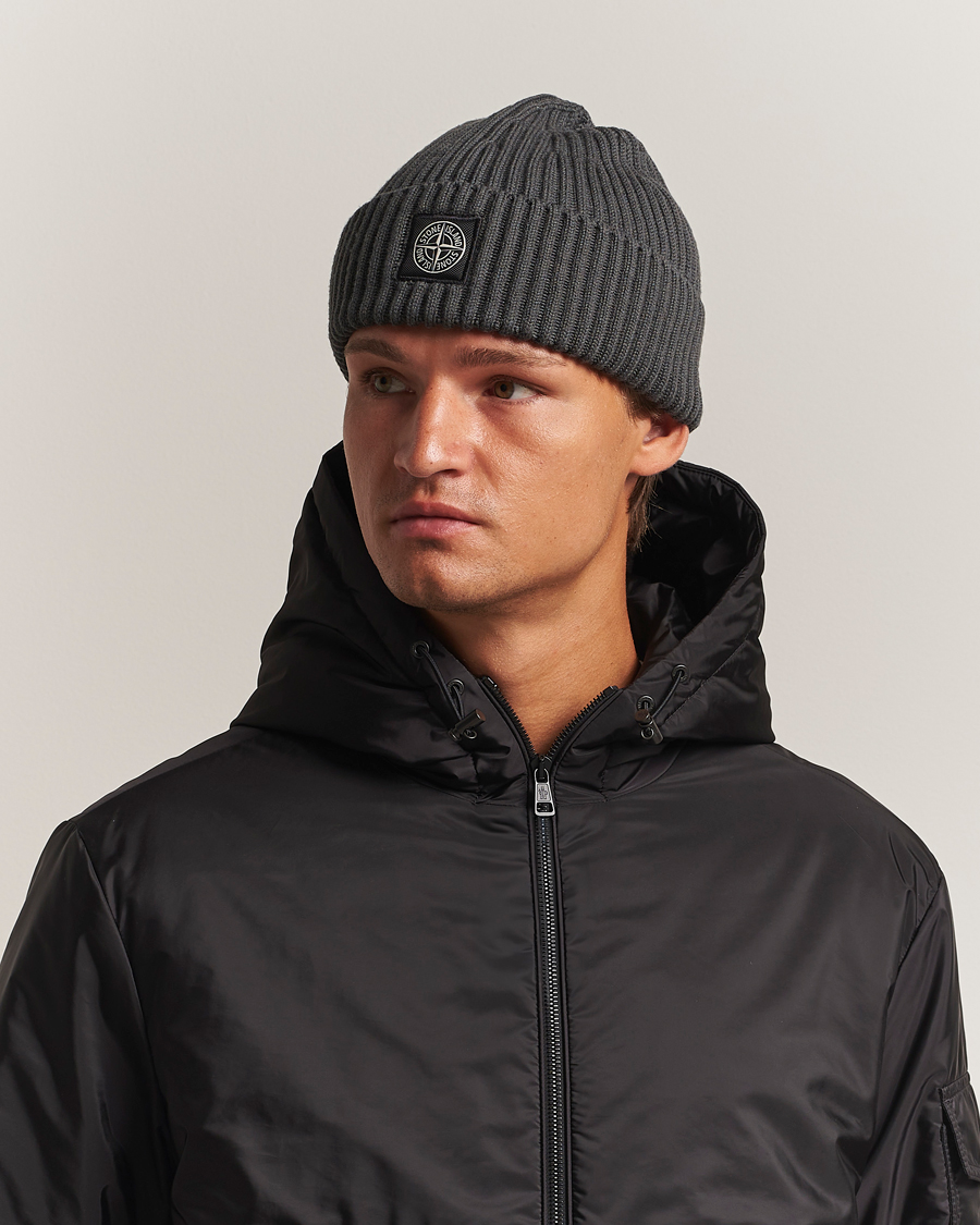 Mies | Stone Island Full Rib Wool Beanie Lead Grey | Stone Island | Full Rib Wool Beanie Lead Grey