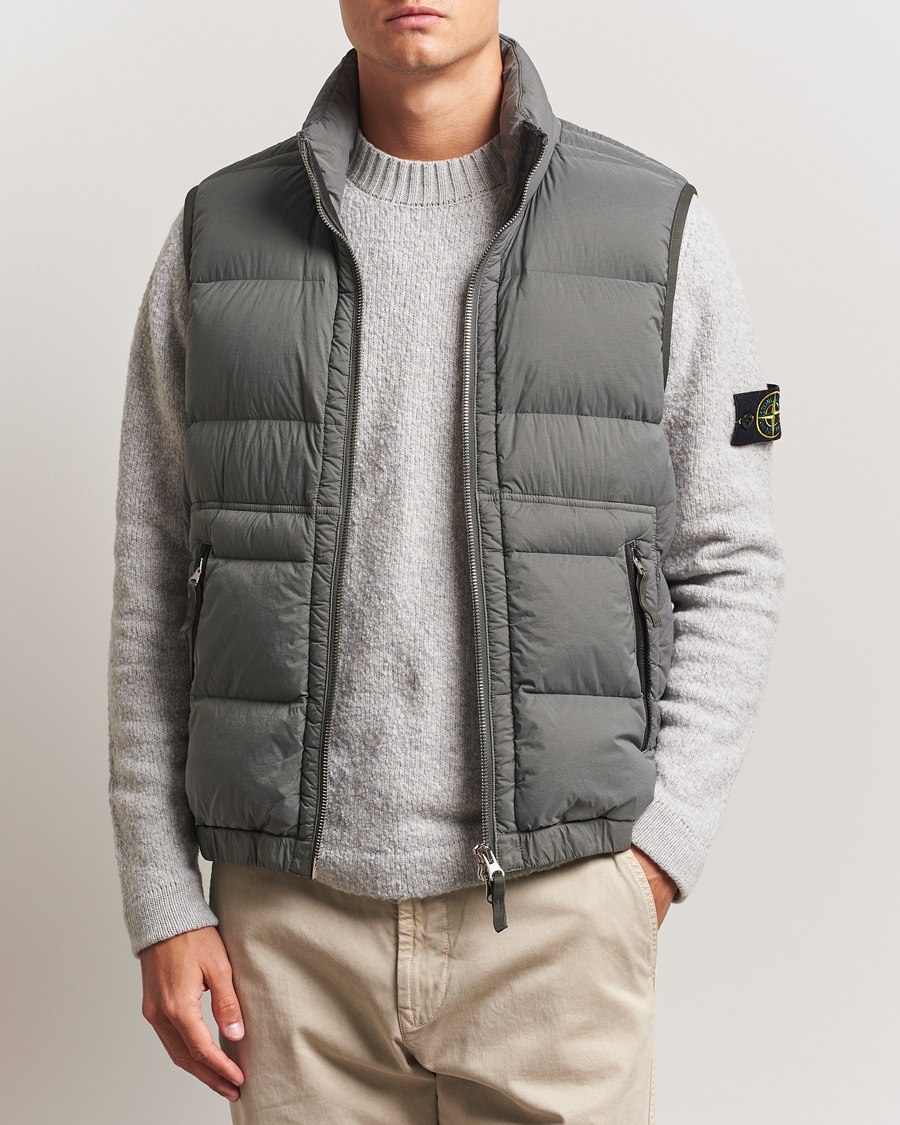 Mies | Takit | Stone Island | Seamless Tunnel Nylon Down Vest Cement