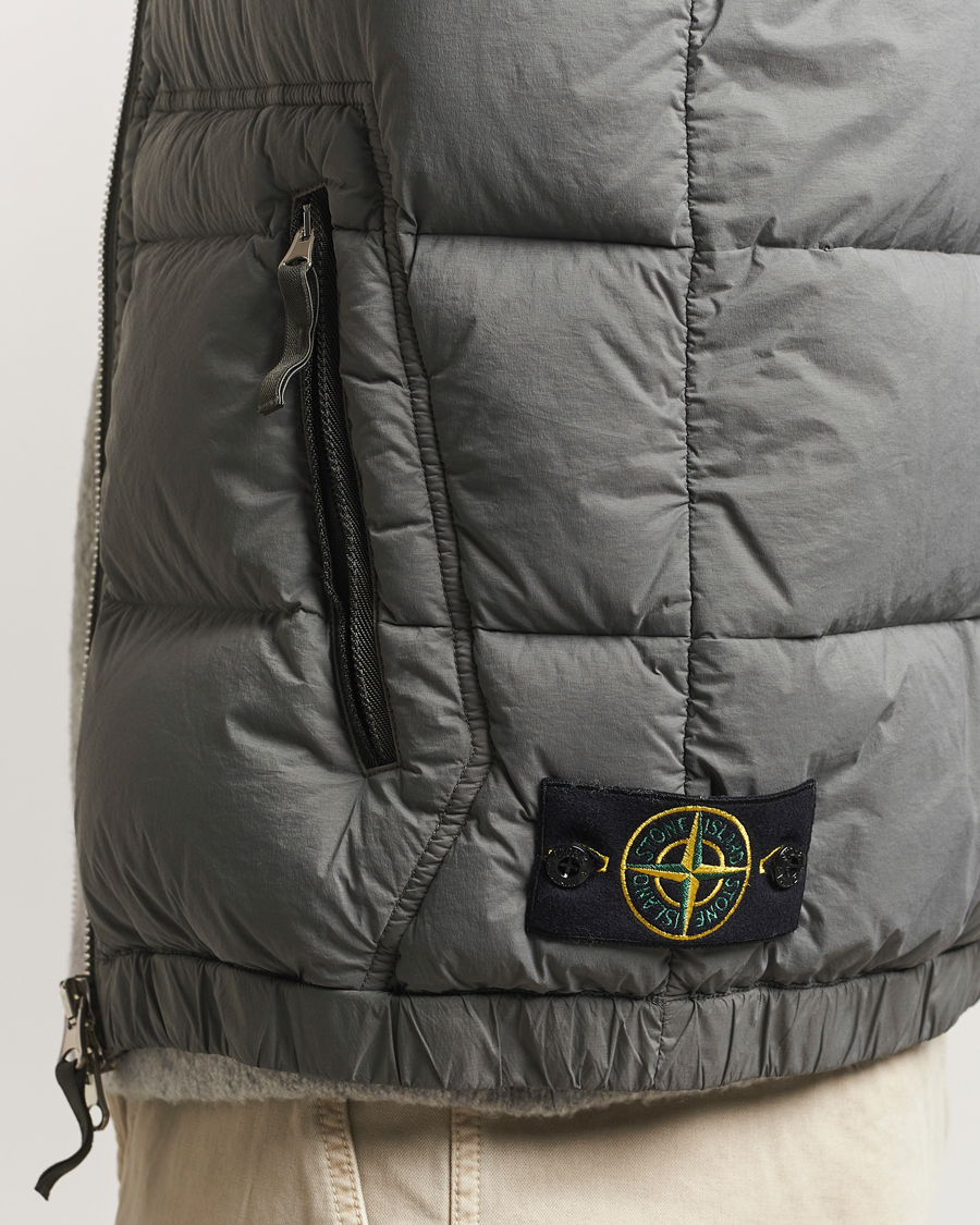 Mies | Takit | Stone Island | Seamless Tunnel Nylon Down Vest Cement