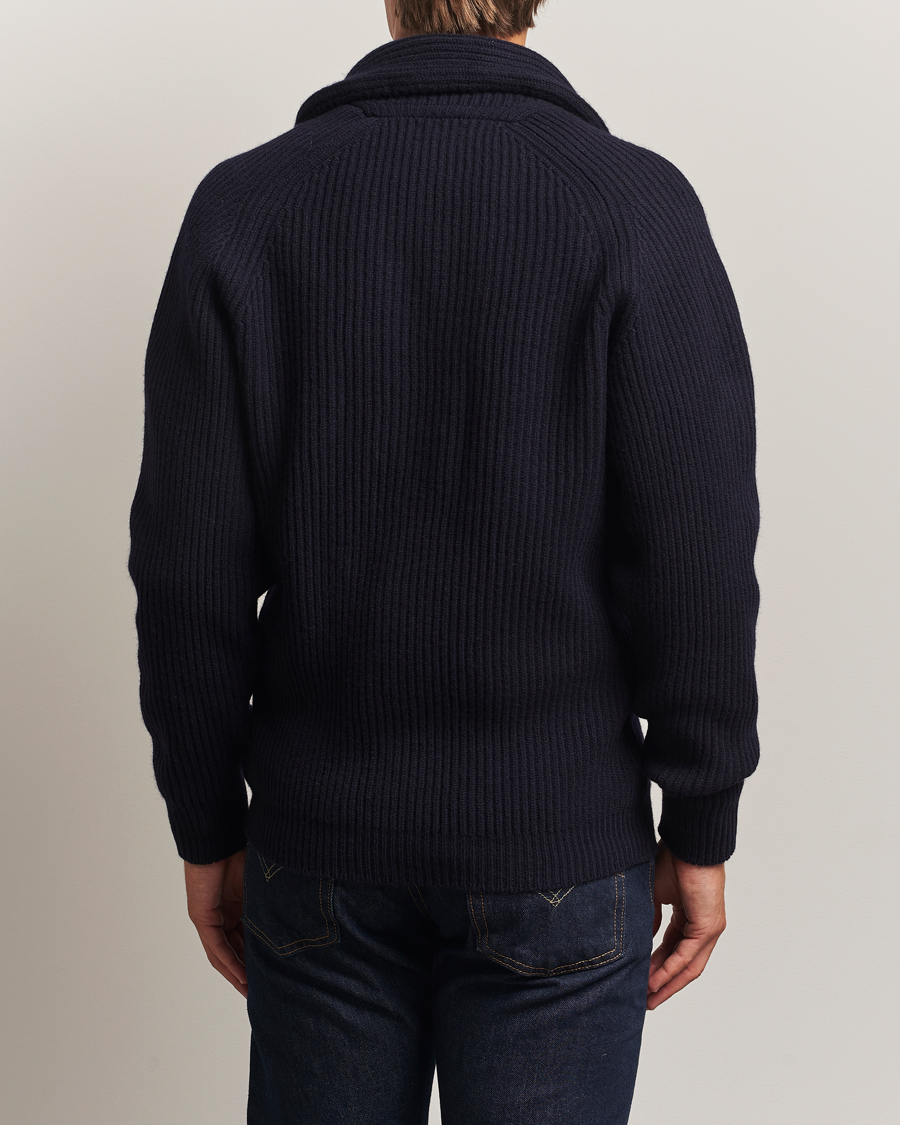 Mies | Puserot | William Lockie | Windsor Geelong Lambswool Shawl Cardigan Navy