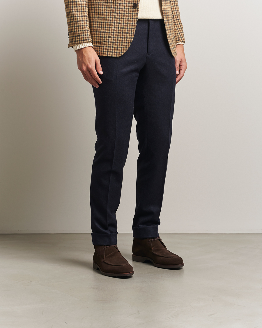 Mies | Nilkkurit | Crockett & Jones | Bibury Chukka Boot Dark Brown Suede