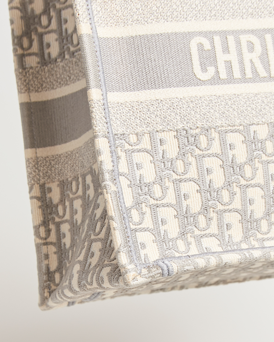 Mies | Dior Pre-Owned Medium Dior Book Tote Light grey | Dior Pre-Owned | Medium Dior Book Tote Light grey
