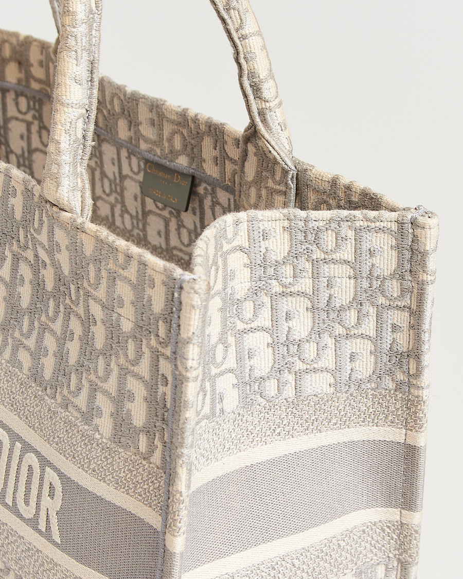 Mies | Dior Pre-Owned Medium Dior Book Tote Light grey | Dior Pre-Owned | Medium Dior Book Tote Light grey