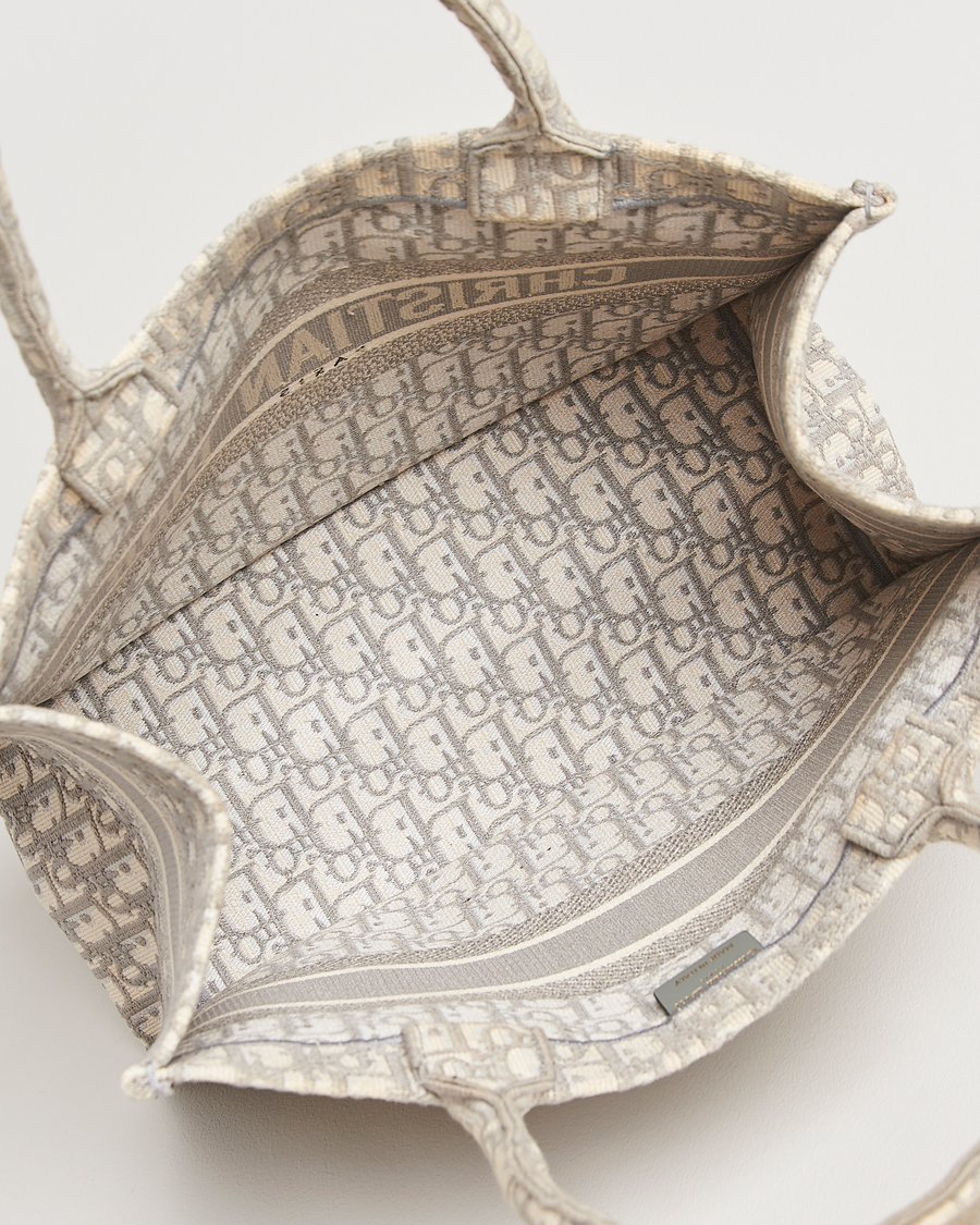 Mies | Dior Pre-Owned Medium Dior Book Tote Light grey | Dior Pre-Owned | Medium Dior Book Tote Light grey