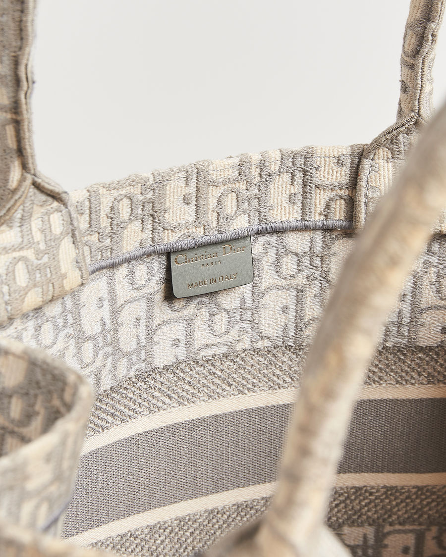 Mies | Dior Pre-Owned Medium Dior Book Tote Light grey | Dior Pre-Owned | Medium Dior Book Tote Light grey