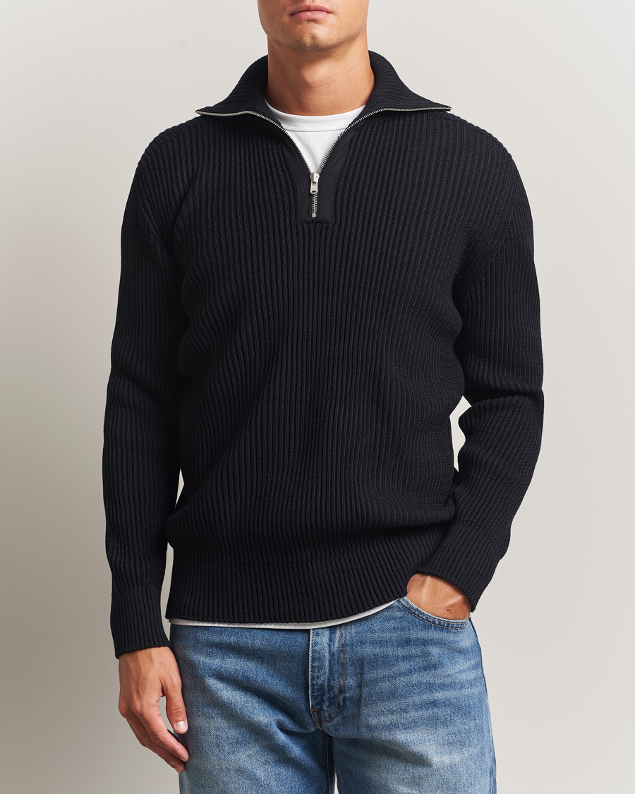 Mies | Puserot | S.N.S. Herning | Fender Short Zip Navy Blue