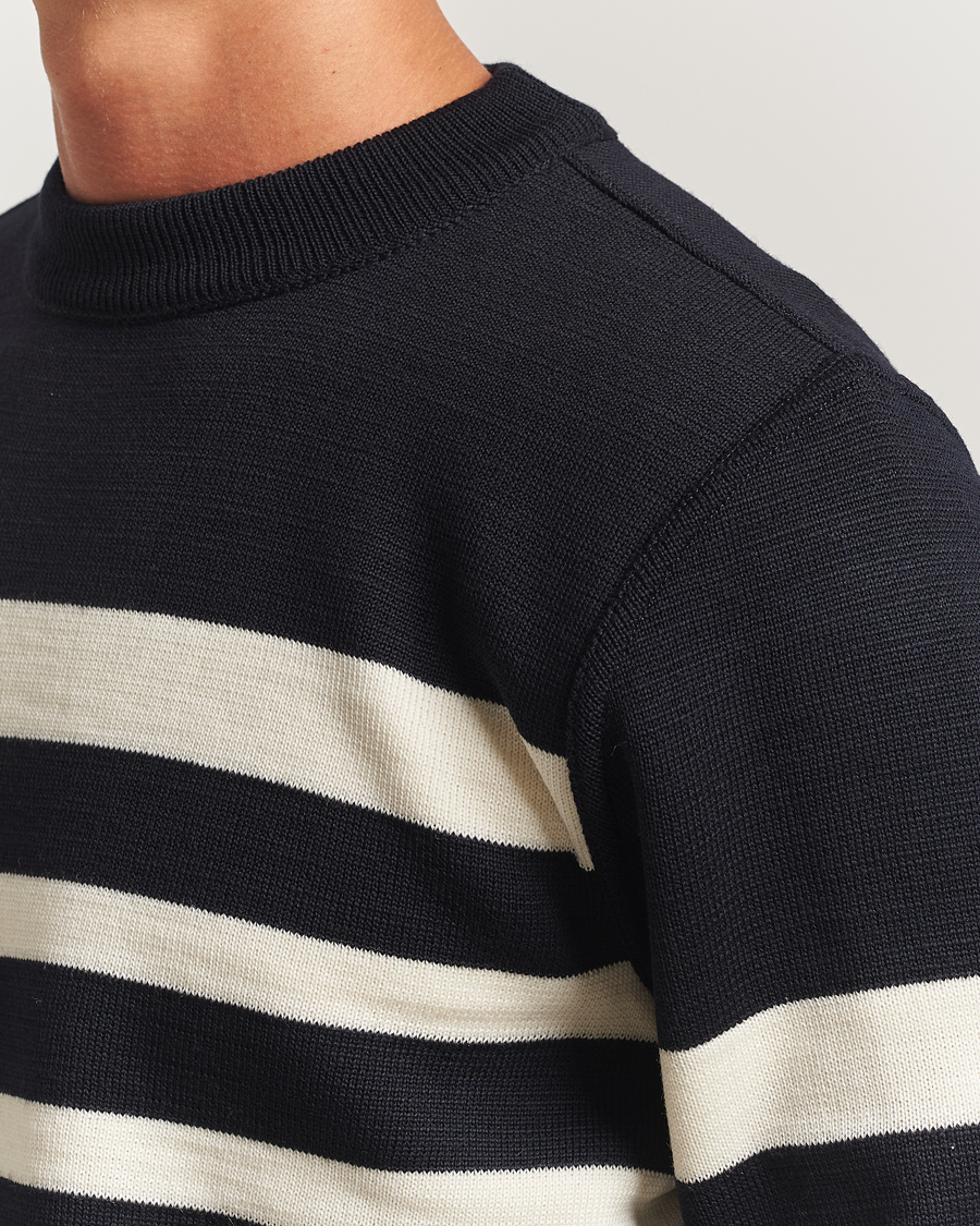 Mies | Puserot | S.N.S. Herning | Given Wool Crew Neck Navy/White