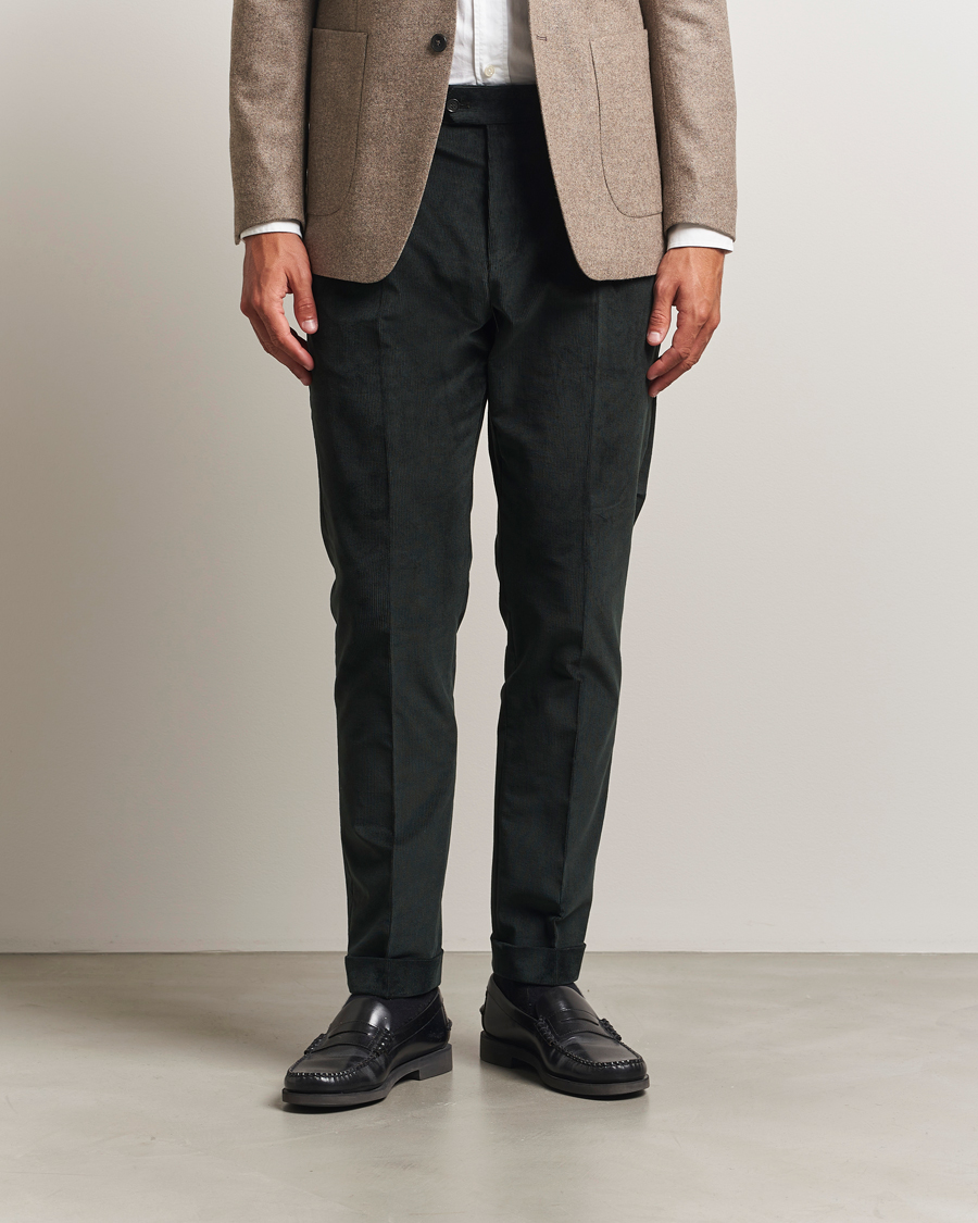 Mies | Housut | Tiger of Sweden | Tenuta Pleated Corduroy Trousers Midnight Green