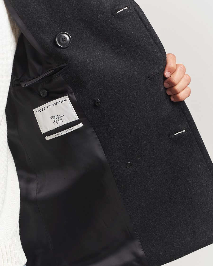 Mies | Takit | Tiger of Sweden | Mahler Wool/Cashmere Peacoat Charcoal
