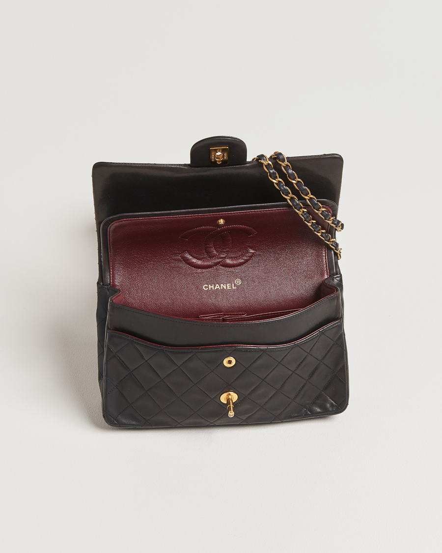 Mies | Chanel Pre-Owned Classic Double Flap Medium Lambskin Black | Chanel Pre-Owned | Classic Double Flap Medium Lambskin Black