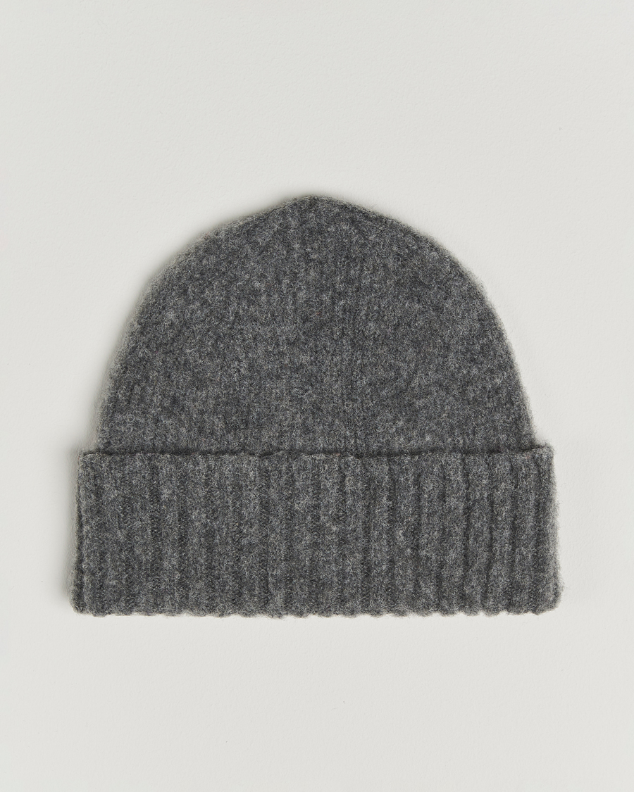 Mies | Pipot | Robert Mackie | Rona Ribbed Shaggy Lambswool Beanie Dark Grey