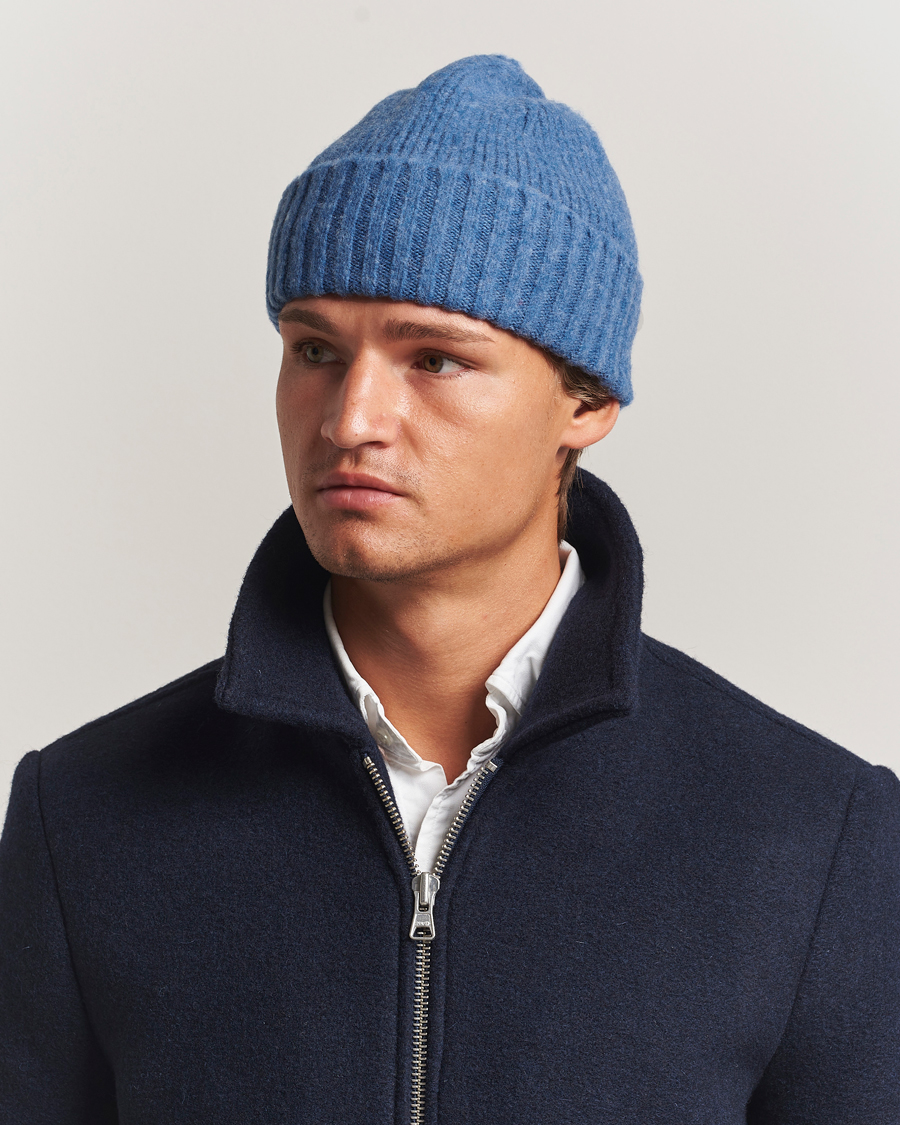 Mies | Pipot | Robert Mackie | Rona Ribbed Shaggy Lambswool Beanie Light Blue