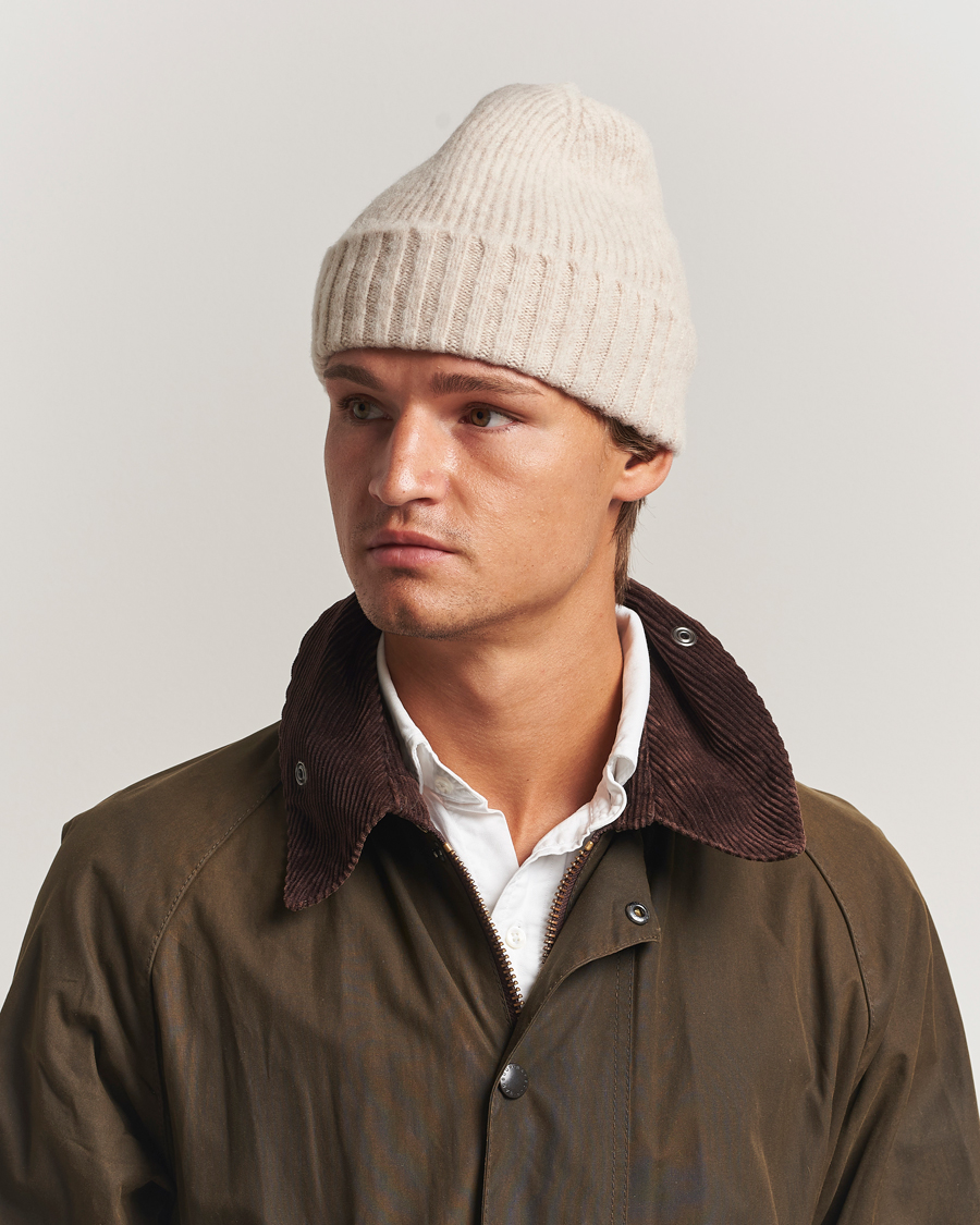 Mies | Robert Mackie Rona Ribbed Shaggy Lambswool Beanie White | Robert Mackie | Rona Ribbed Shaggy Lambswool Beanie White