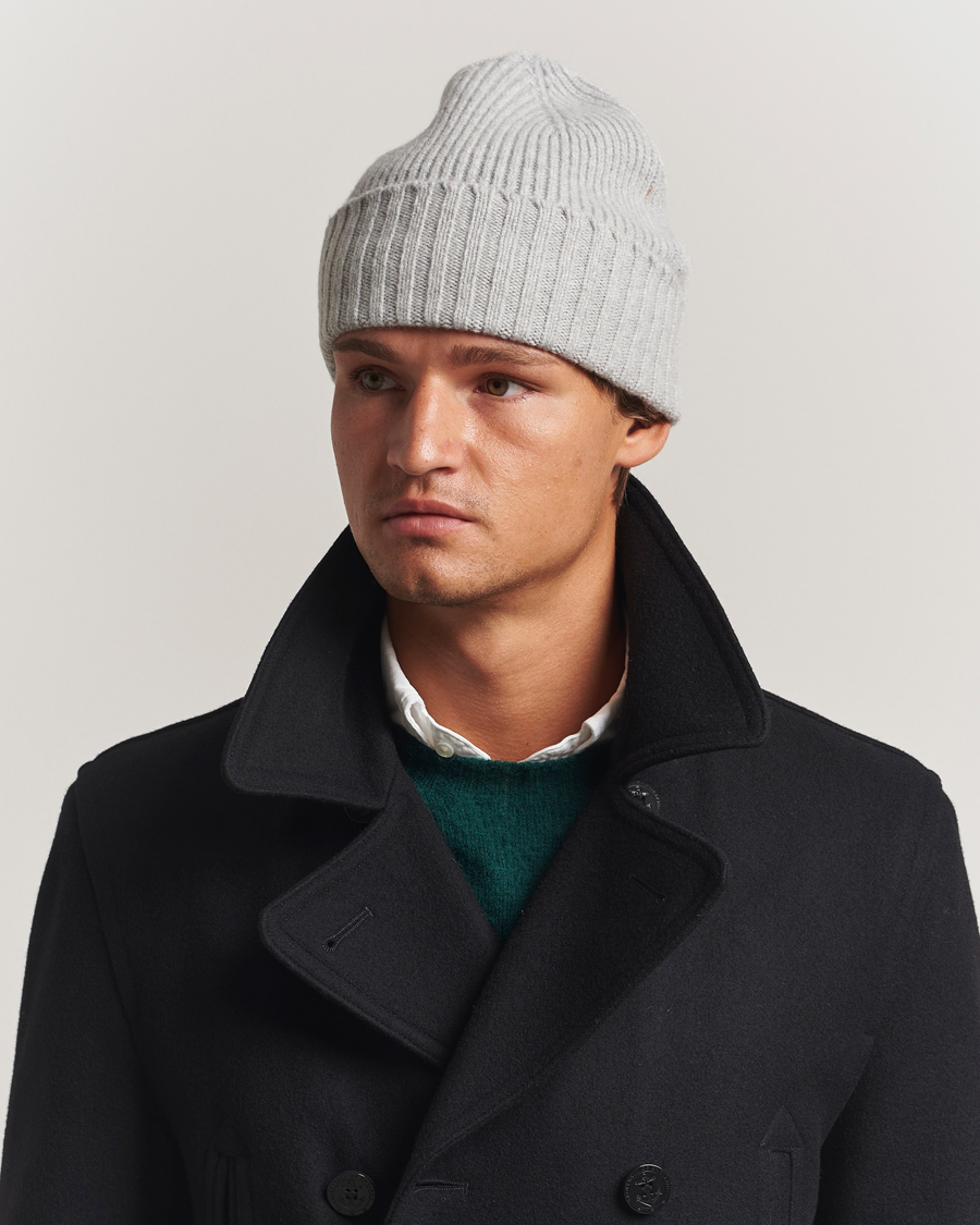 Mies | Pipot | Robert Mackie | Kingswell Ribbed Wool/Cashmere Beanie Light Grey