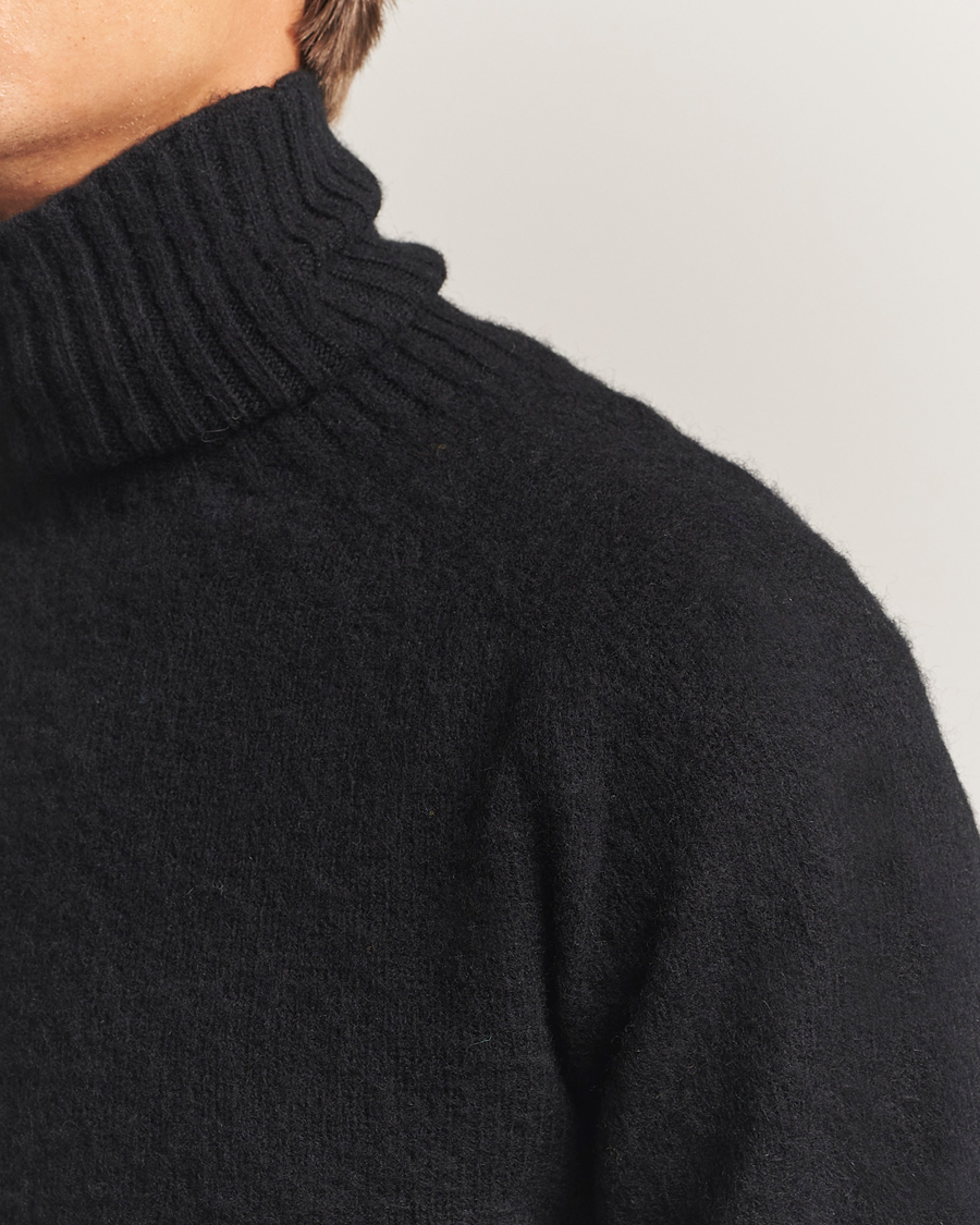 Mies | Puserot | Harley Of Scotland | Brushed Supersoft Lambswool Rollneck Black