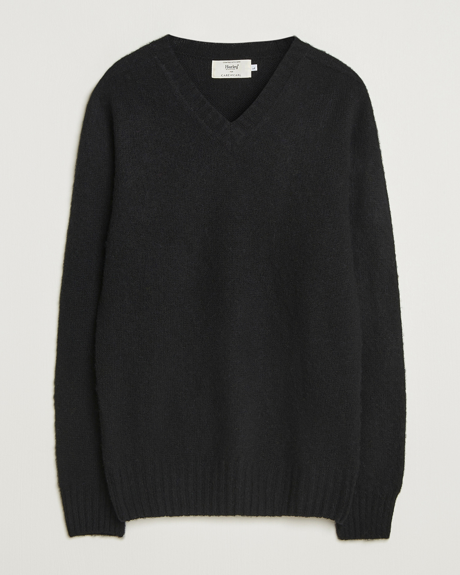 Mies | Puserot | Harley Of Scotland for Care of Carl | Harley Of Scotland Brushed Supersoft Lambswool V-Neck Black