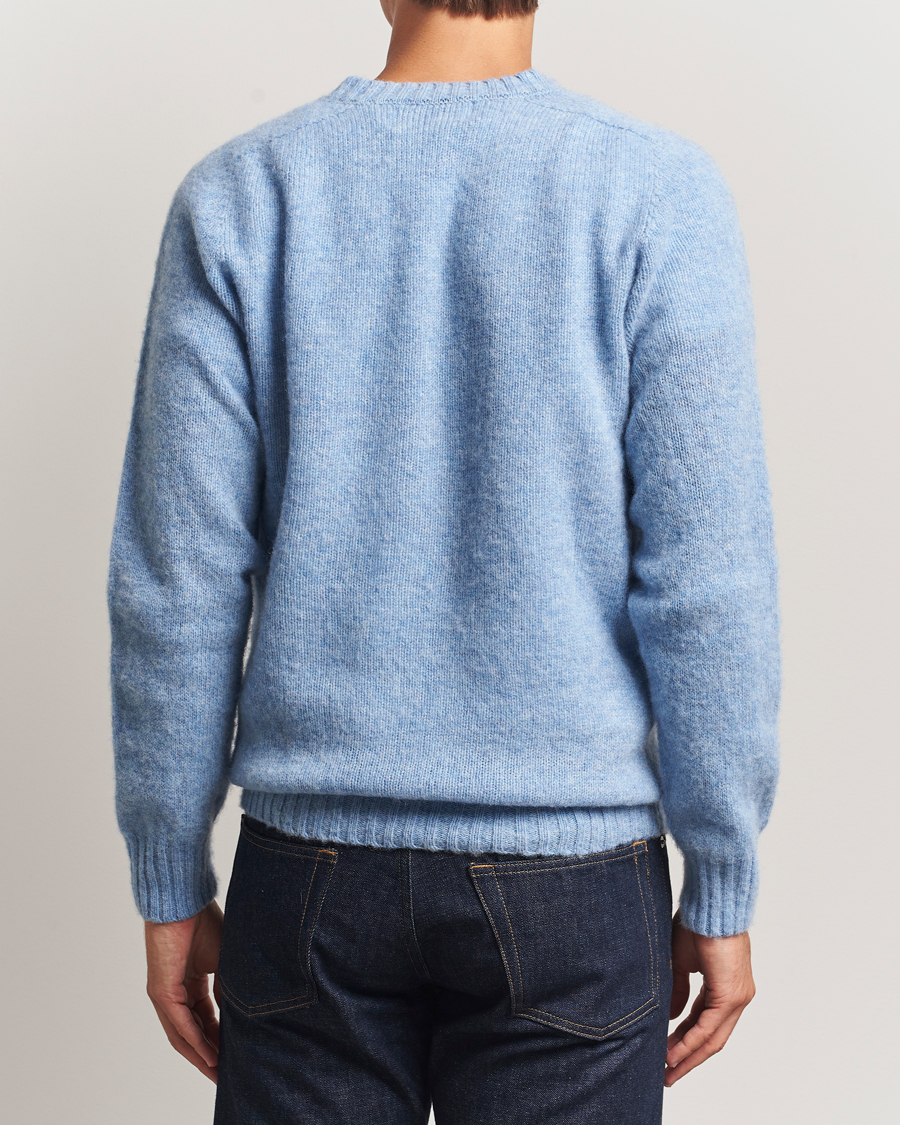 Mies | Puserot | Harley Of Scotland for Care of Carl | Harley Of Scotland Brushed Supersoft Lambswool V-Neck Light Blue