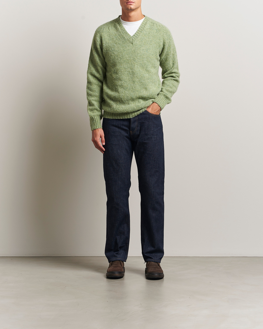 Mies | Puserot | Harley Of Scotland | Brushed Supersoft Lambswool V-Neck Light Green