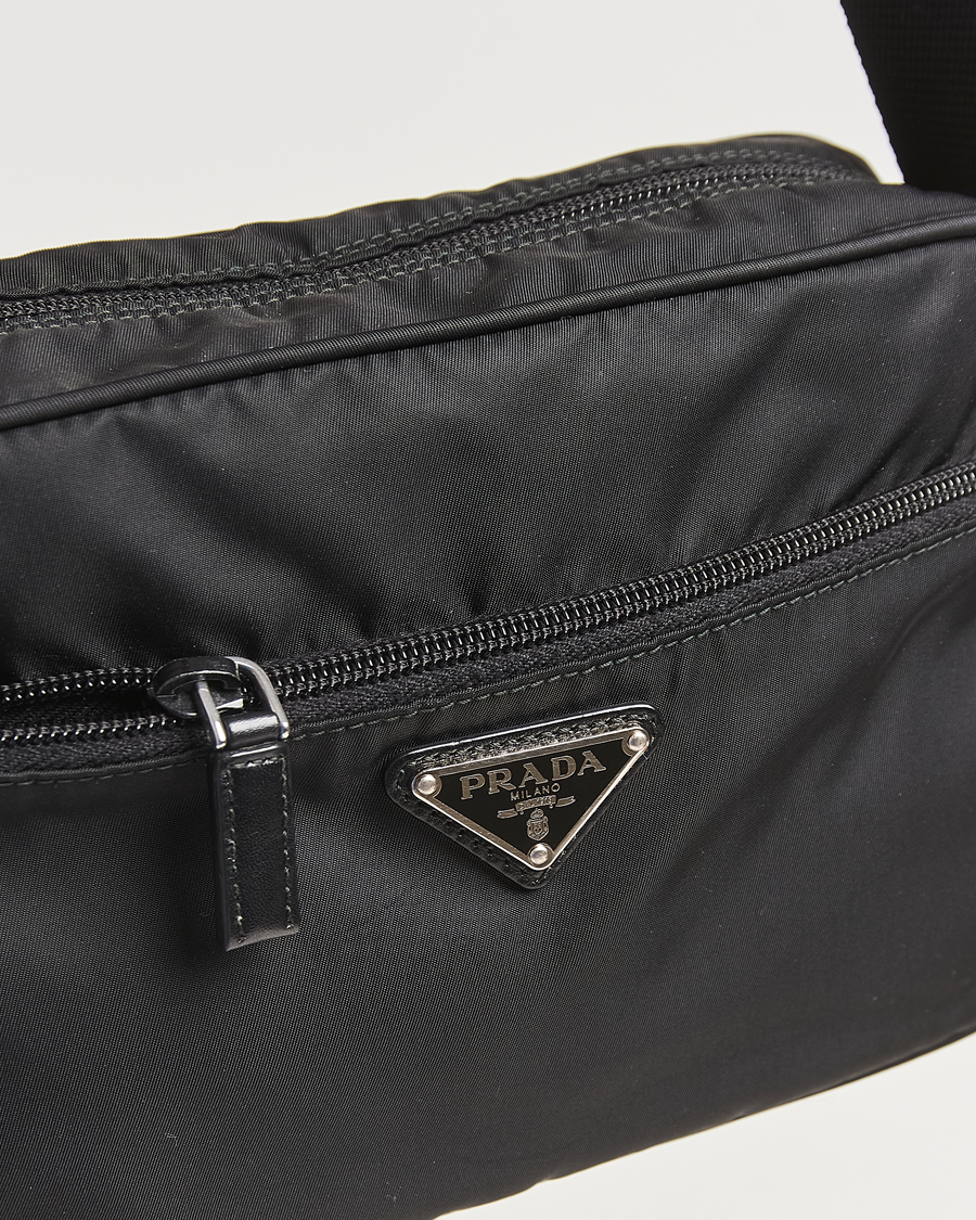 Mies | Prada Pre-Owned Tessuto Nylon Leather Shoulder Bag Black | Prada Pre-Owned | Tessuto Nylon Leather Shoulder Bag Black