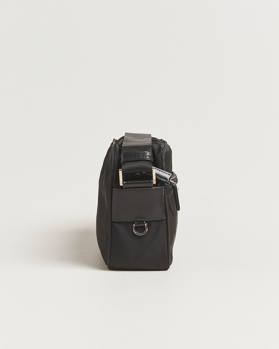 Mies | Prada Pre-Owned Tessuto Nylon Leather Shoulder Bag Black | Prada Pre-Owned | Tessuto Nylon Leather Shoulder Bag Black