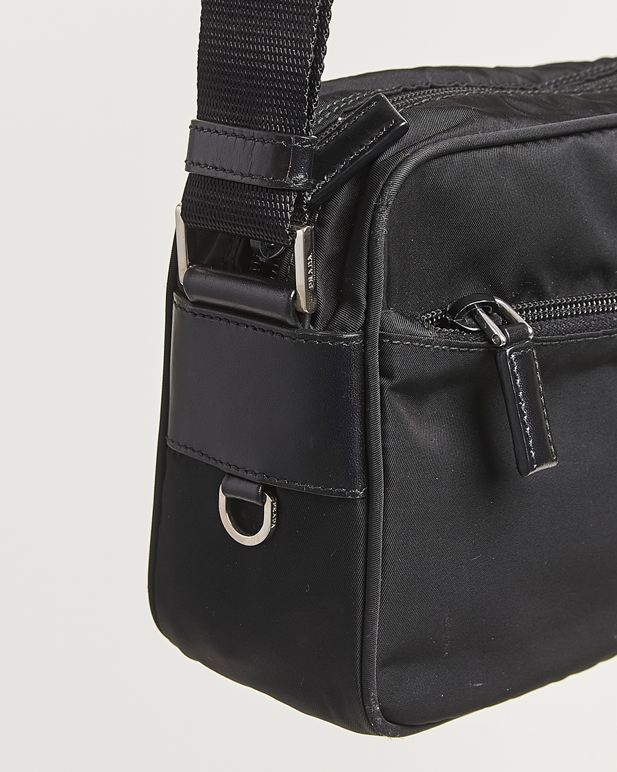 Mies | Prada Pre-Owned Tessuto Nylon Leather Shoulder Bag Black | Prada Pre-Owned | Tessuto Nylon Leather Shoulder Bag Black