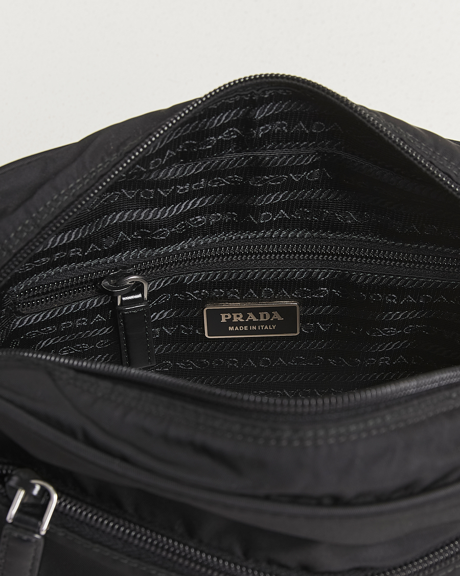 Mies | Prada Pre-Owned Tessuto Nylon Leather Shoulder Bag Black | Prada Pre-Owned | Tessuto Nylon Leather Shoulder Bag Black