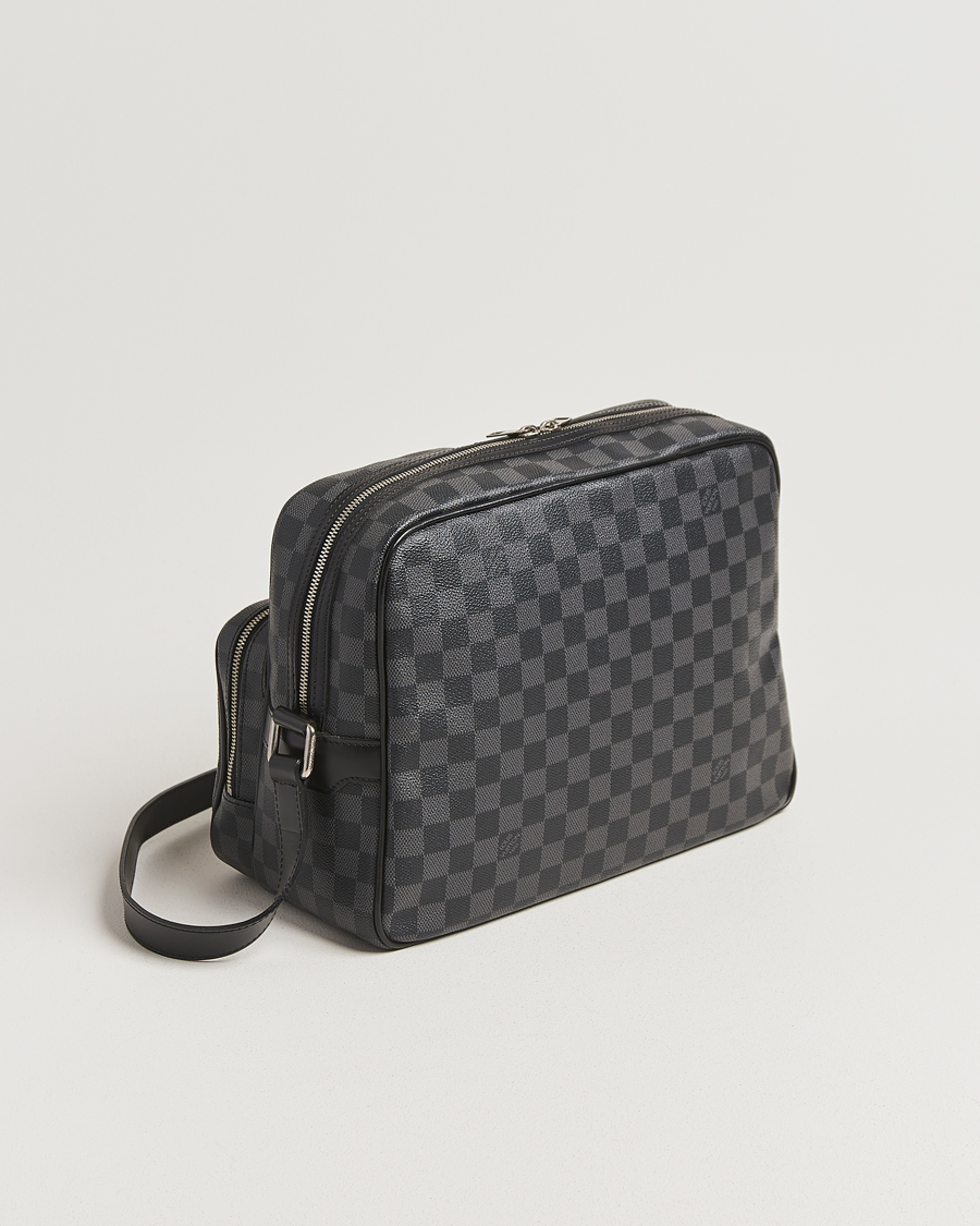 Mies | Pre-Owned & Vintage Bags | Louis Vuitton Pre-Owned | Leoh Shoulder Bag Damier Graphite
