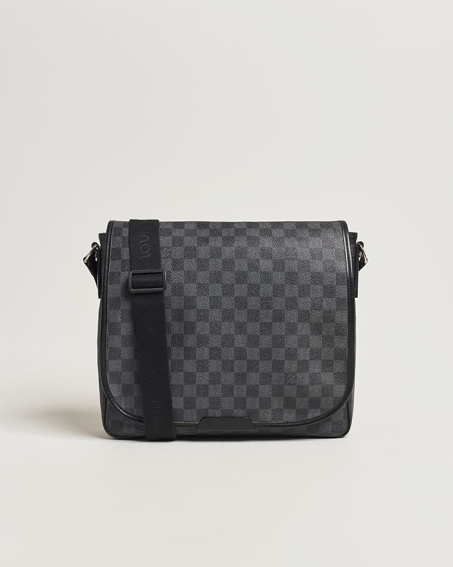 Mies | Louis Vuitton Pre-Owned Daniel MM Shoulder Bag Damier Graphite | Louis Vuitton Pre-Owned | Daniel MM Shoulder Bag Damier Graphite