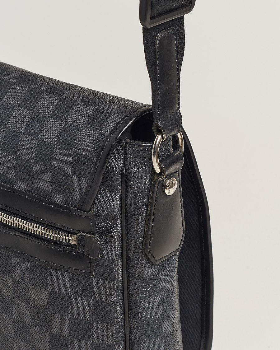 Mies | Louis Vuitton Pre-Owned Daniel MM Shoulder Bag Damier Graphite | Louis Vuitton Pre-Owned | Daniel MM Shoulder Bag Damier Graphite