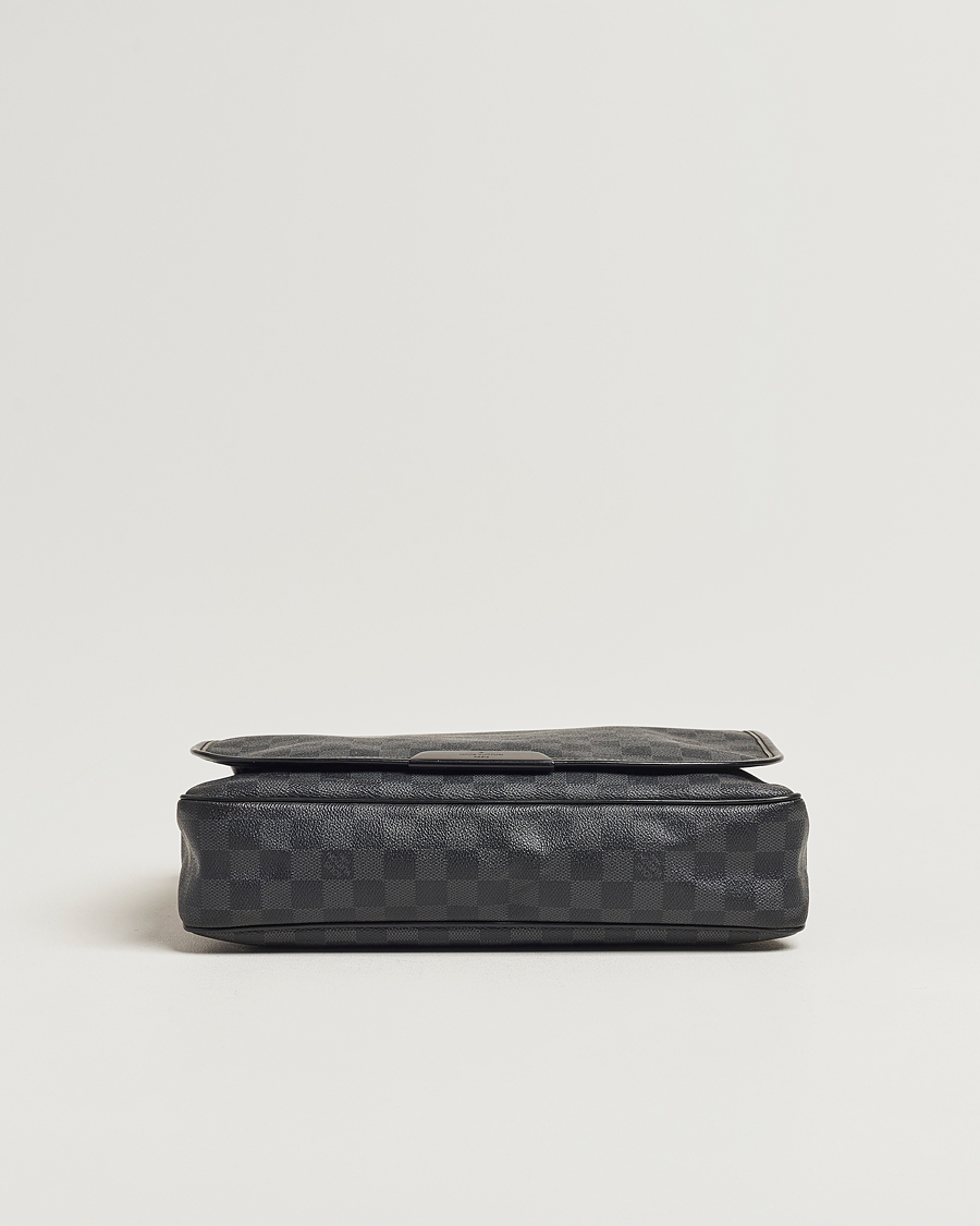 Mies | Louis Vuitton Pre-Owned Daniel MM Shoulder Bag Damier Graphite | Louis Vuitton Pre-Owned | Daniel MM Shoulder Bag Damier Graphite