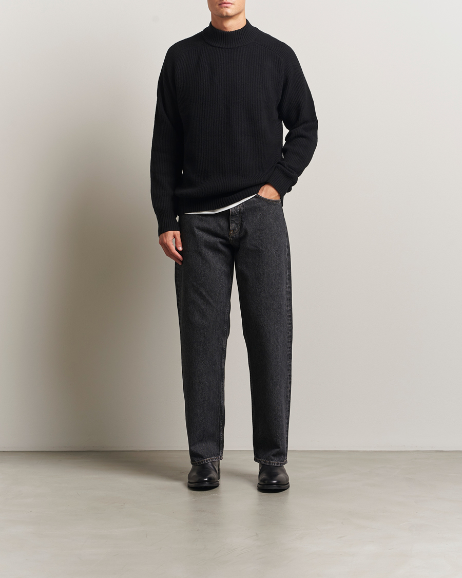 Mies | Puserot | Filippa K | Ribbed Wool Mockneck Sweater Black